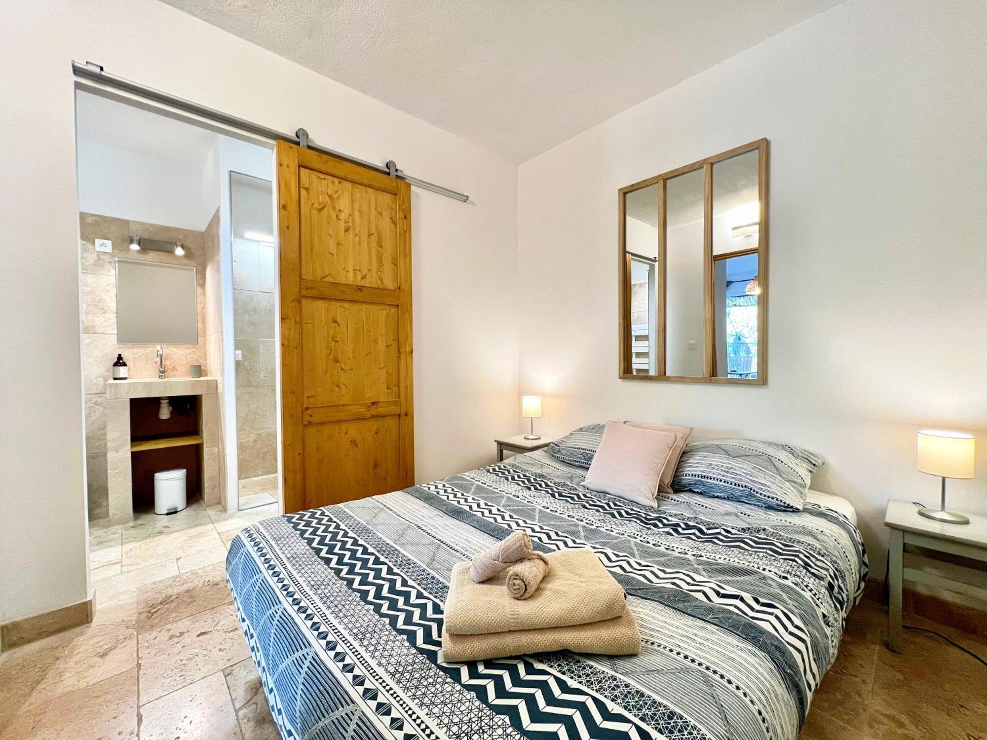 Lou Maestoso - Cosy, Campagne, Clim, 2 Personnes Lancon-Provence