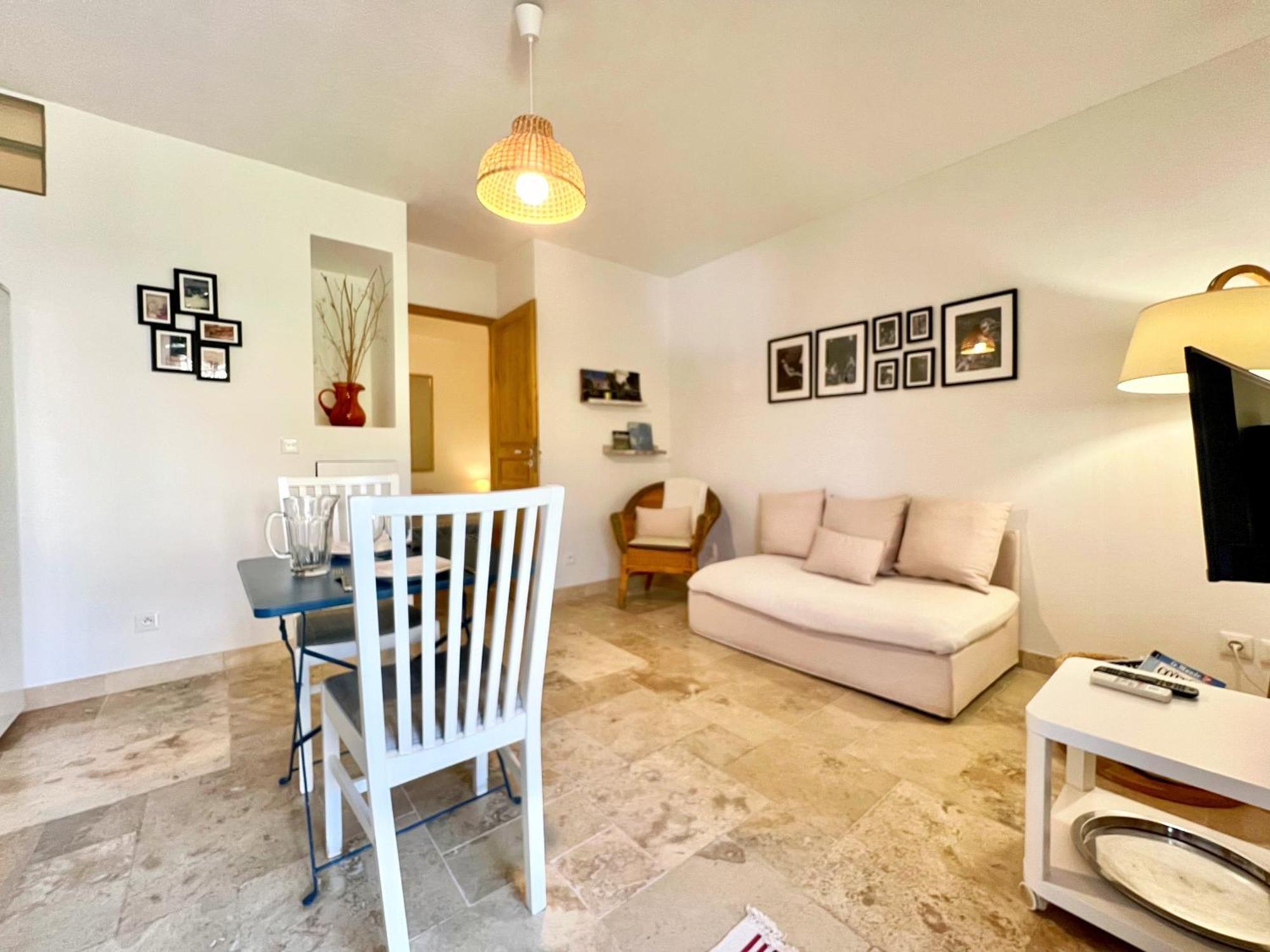 Apartment Lou Maestoso - Cosy, Campagne, Clim, 2 Personnes Lancon-Provence
